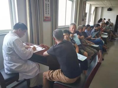 提升體檢服務--邀請專家入村解讀居民健康體檢報告